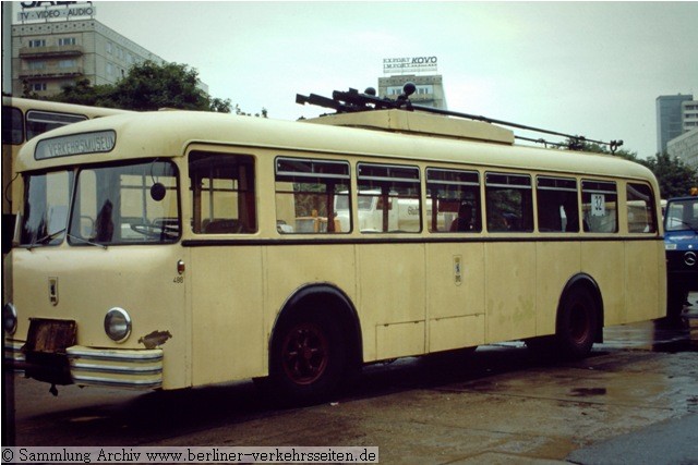 Obus Triebwagen 488 auf dem Betriebshof Lichtenberg (Tag der offenen Tr)