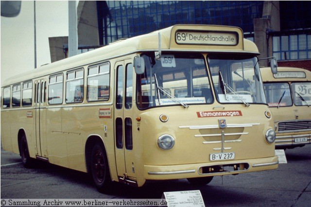 Wagen 237 auf dem Betriebshof Lichtenberg (Tag der offenen Tr)